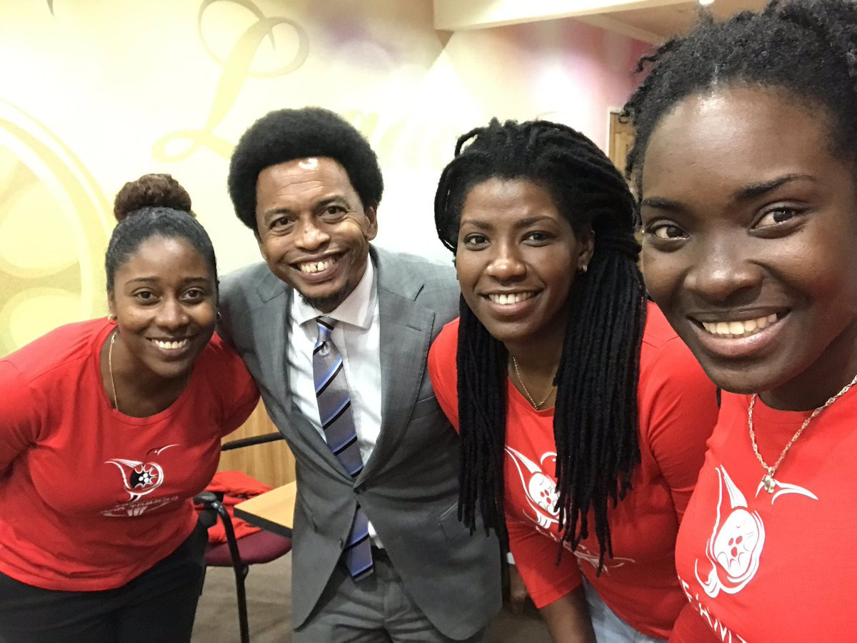 Former TTOC President Brian Lewis, second left, was a key figure in Trinidad and Tobago's bid for the Commonwealth Youth Games, and had urged the CGF to think of land from the hosts' perspective ©TTOC